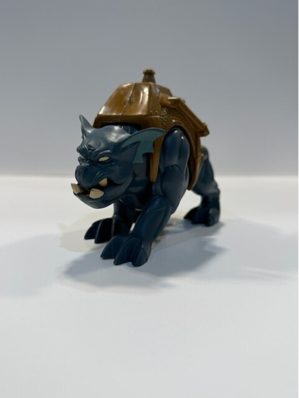 Vintage 1995 Kenner Gargoyles Bronx Action Figure Armor Working Attack Jaw Mouth